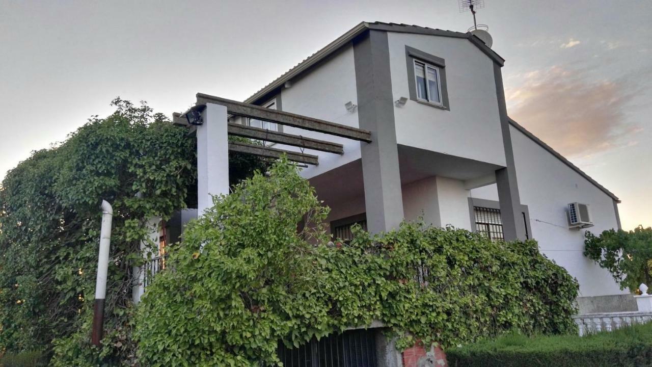 La Berruca Casa Rural Malpartida De Caceres Luaran gambar